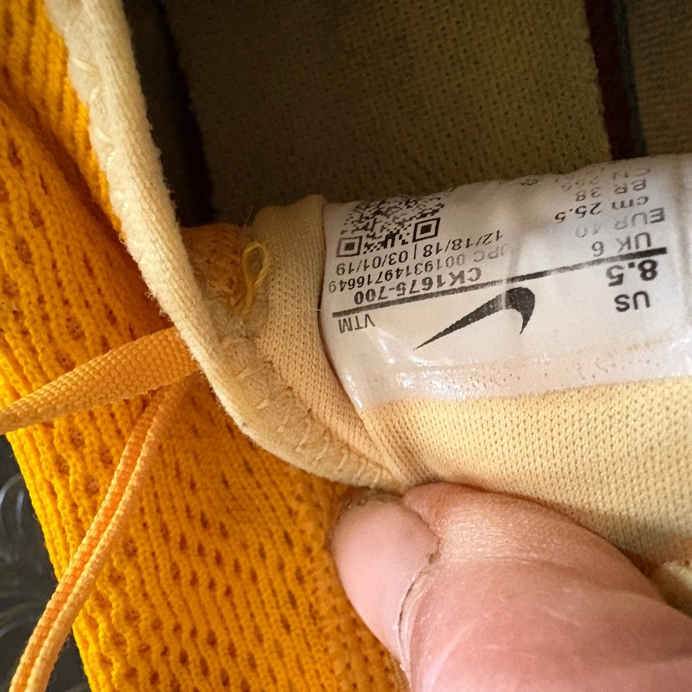 Nike Yellow/White/Black Air Max 270 Sneakers - Picture 5 of 5